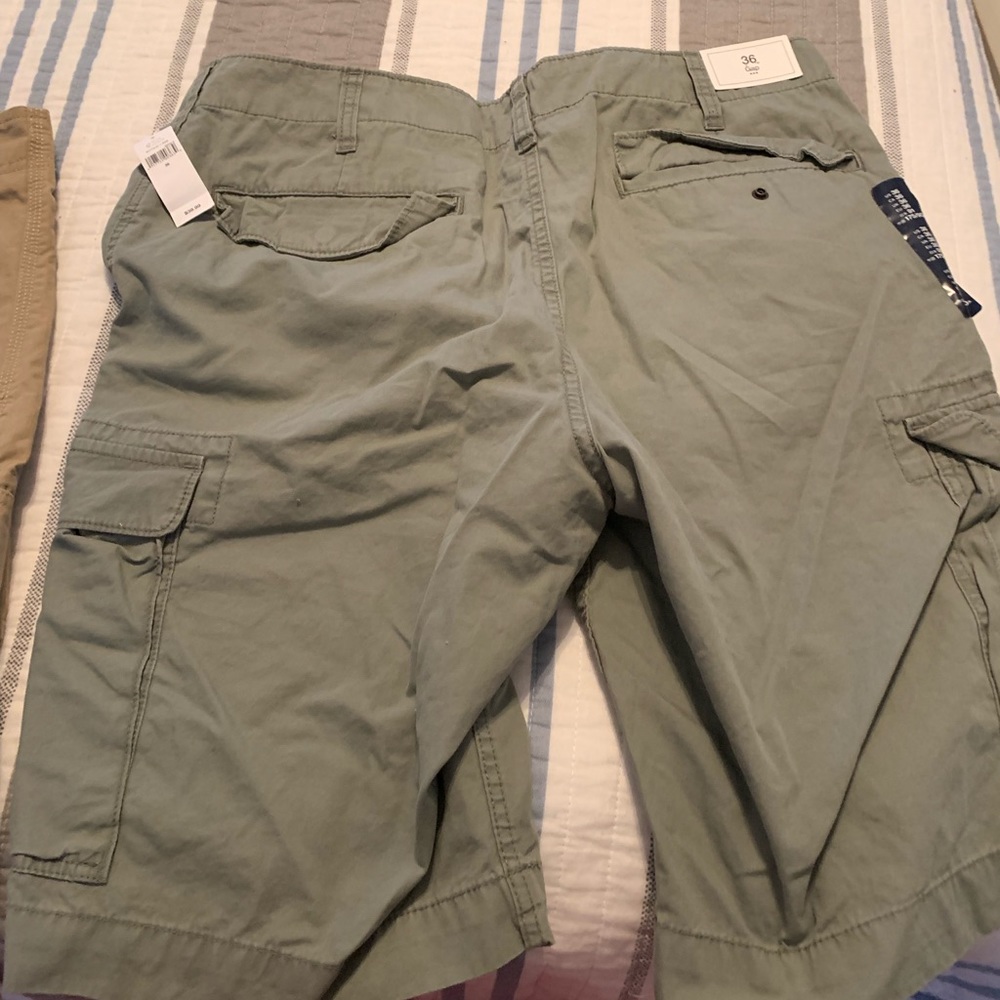 Men’s cargo shorts brand new 36